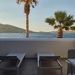 Art Group Living Apartment Naousa (Paros)