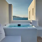 Art Group Living Apartment