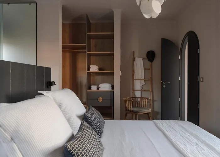 Art Group Living * Náusza