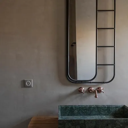 Art Group Living * ナウサ