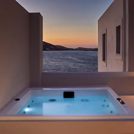 Art Group Living ナウサ