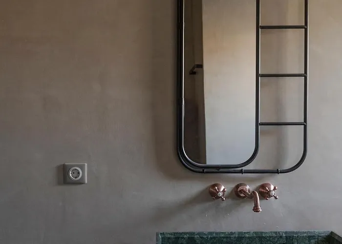 Art Group Living * 纳乌萨